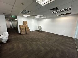 Fragrance Empire Building (D5), Office #582806611